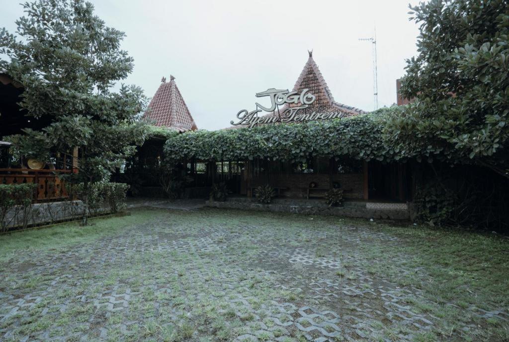 Joglo Ayem Tentrem Prambanan Eksteriør billede